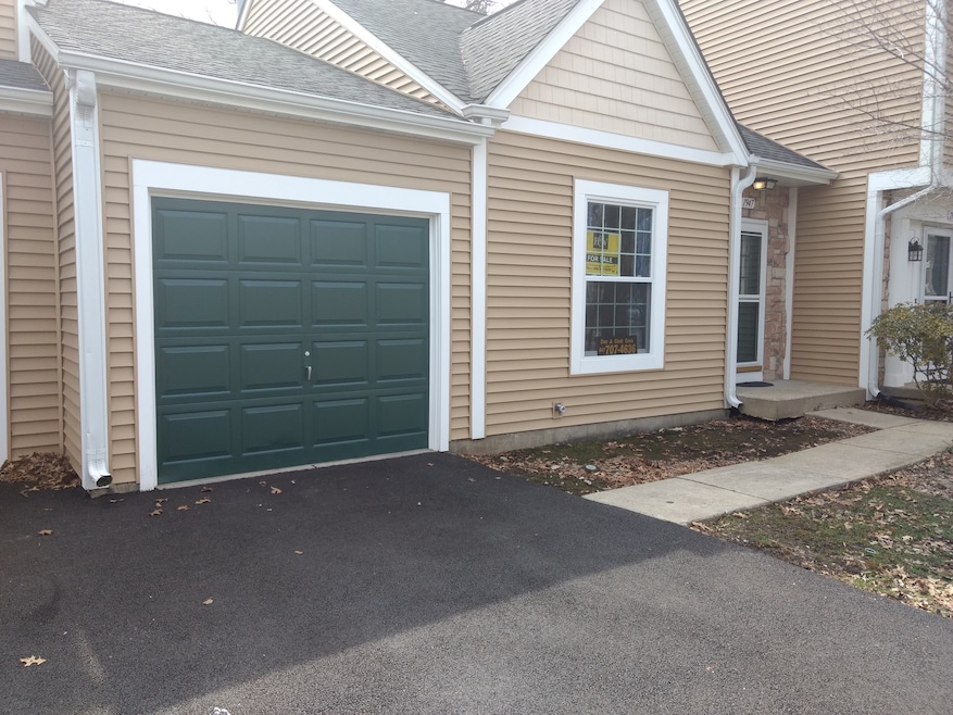 1947 Ozark Pkwy, Algonquin, IL 60102 - photo 1