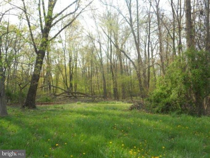 2111 Suncrest Ln, Vienna, VA 22182 - photo 1