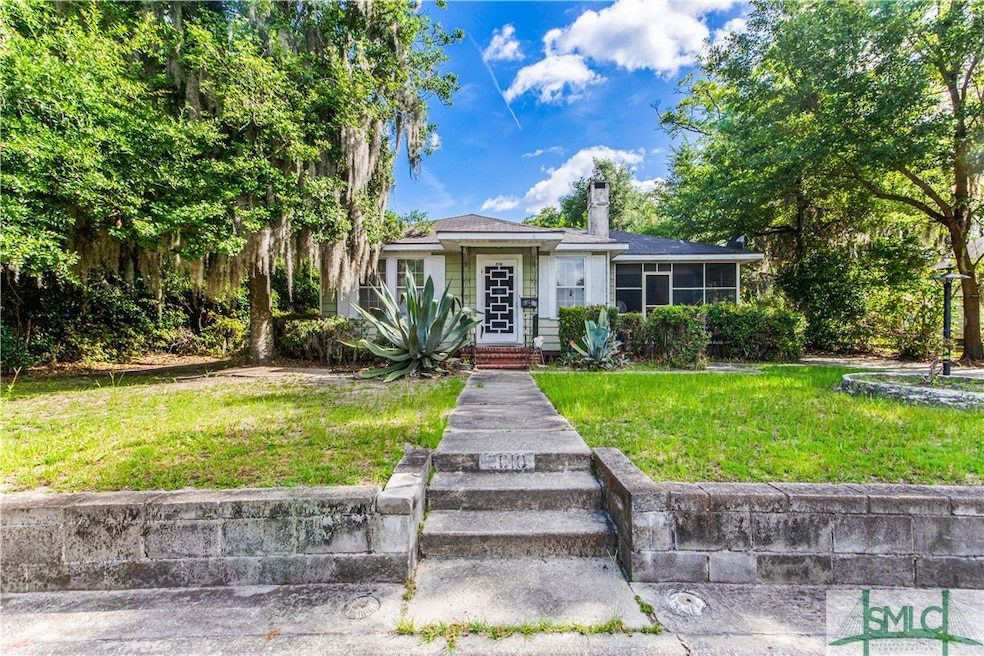 2010 E 59th St, Savannah, GA 31404 - photo 1