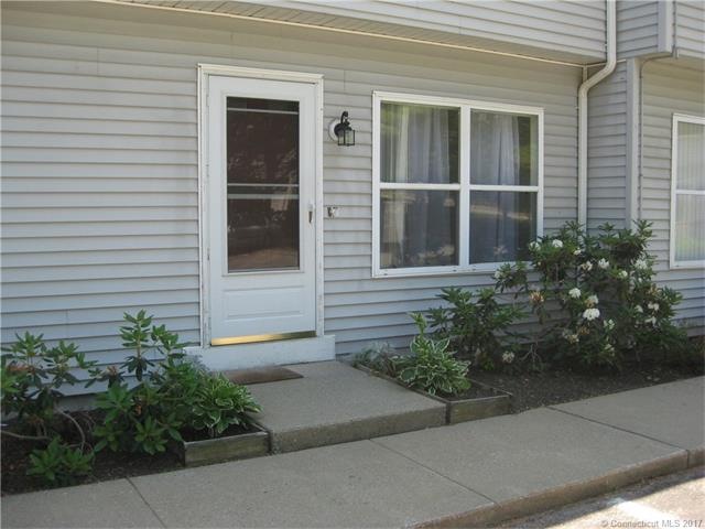 Welcome Home!!  Nice garden area...