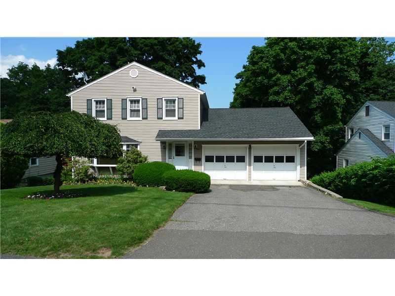 109 Pilgrim Dr, Greenwich, CT 06831 - photo 1