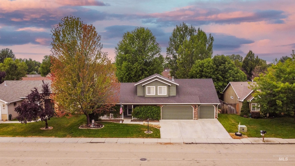 For Sale $495,000 • Co-Listing Agent