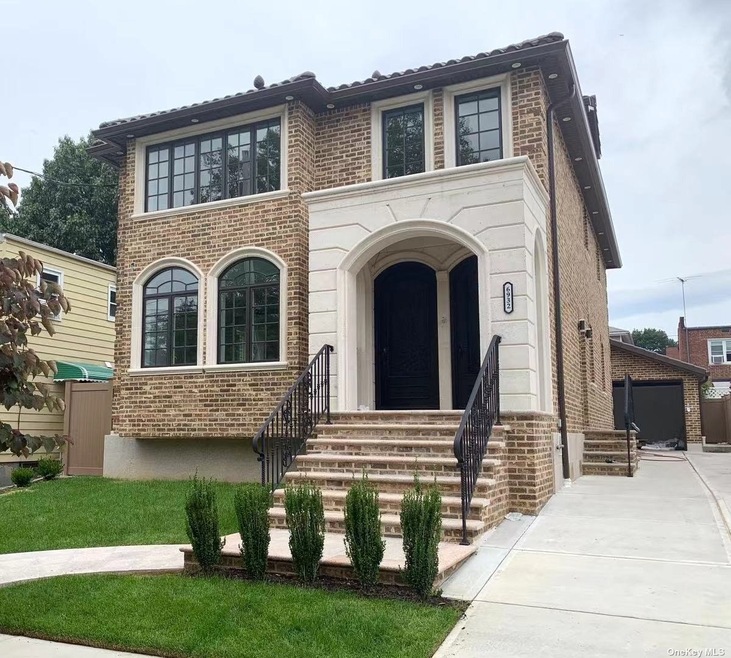 69-32 166th St, Flushing, NY 11365 - photo 1