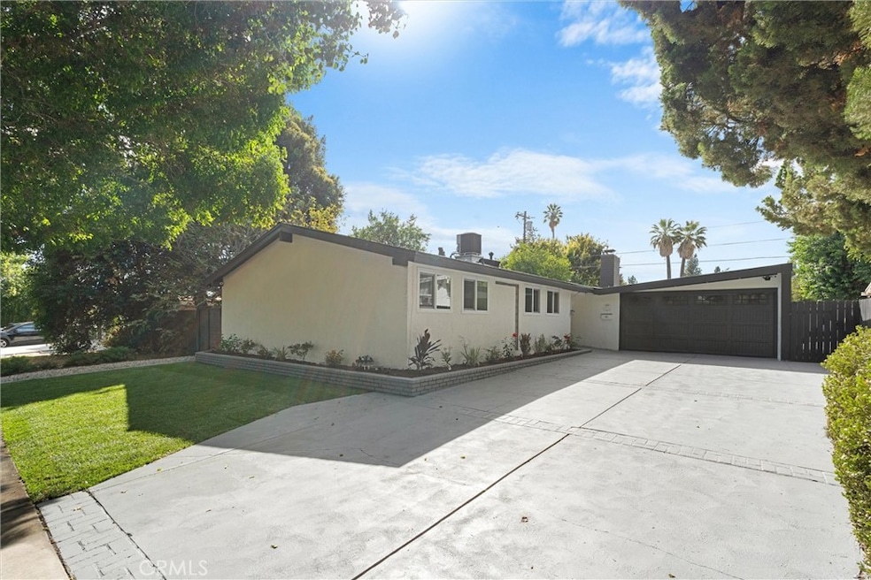 Under Contract $899,999 • Co-Listing Agent