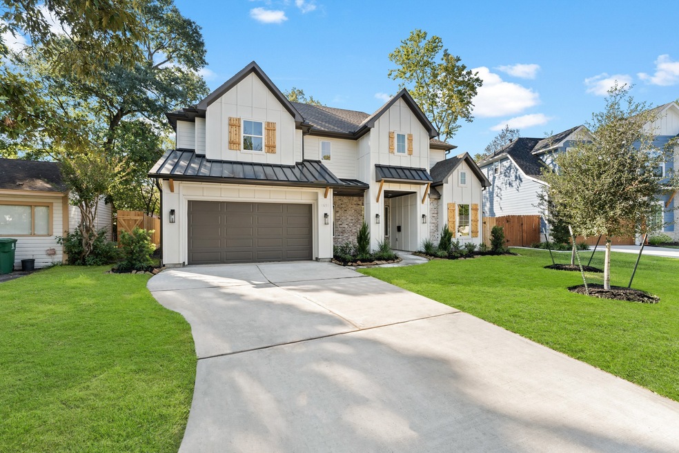 1631 Saxon Dr, Houston, TX 77018 - photo 1