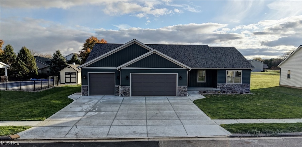 913 Zerelda St NW, Strasburg, OH 44680 - photo 1