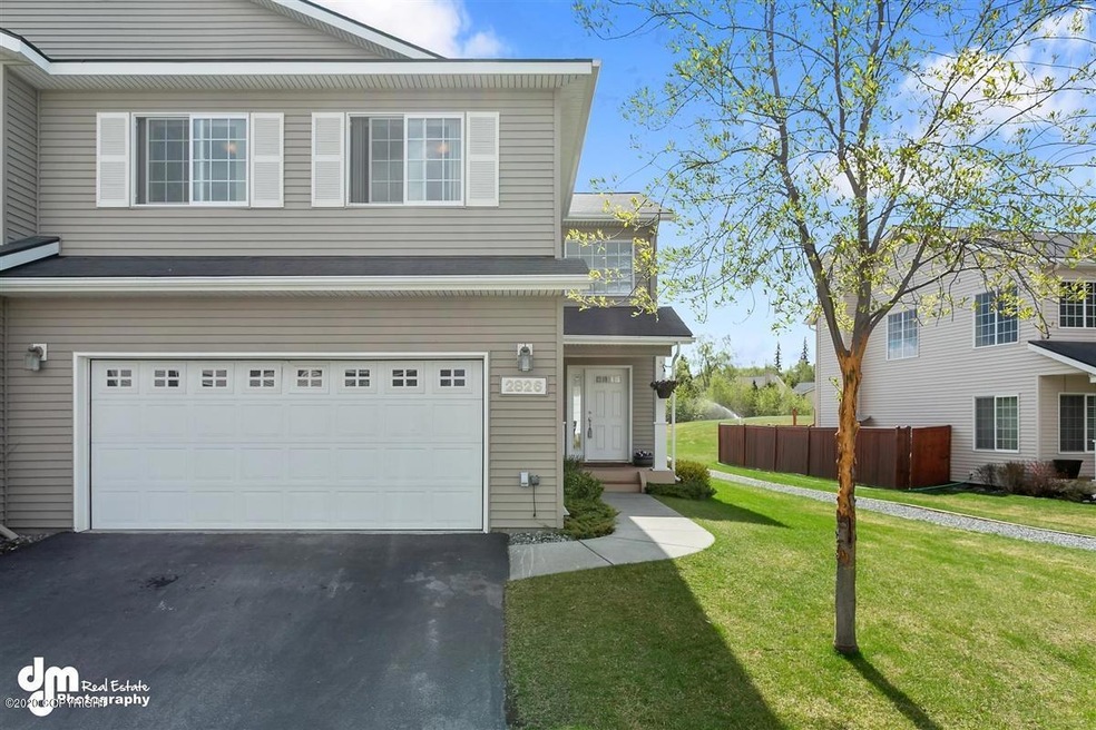 13-Front Exterior_3799