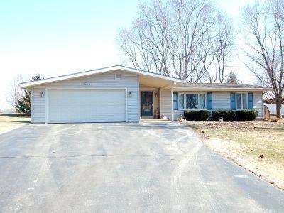 N4798 Parkview Dr, Helenville, WI 53137 - photo 1