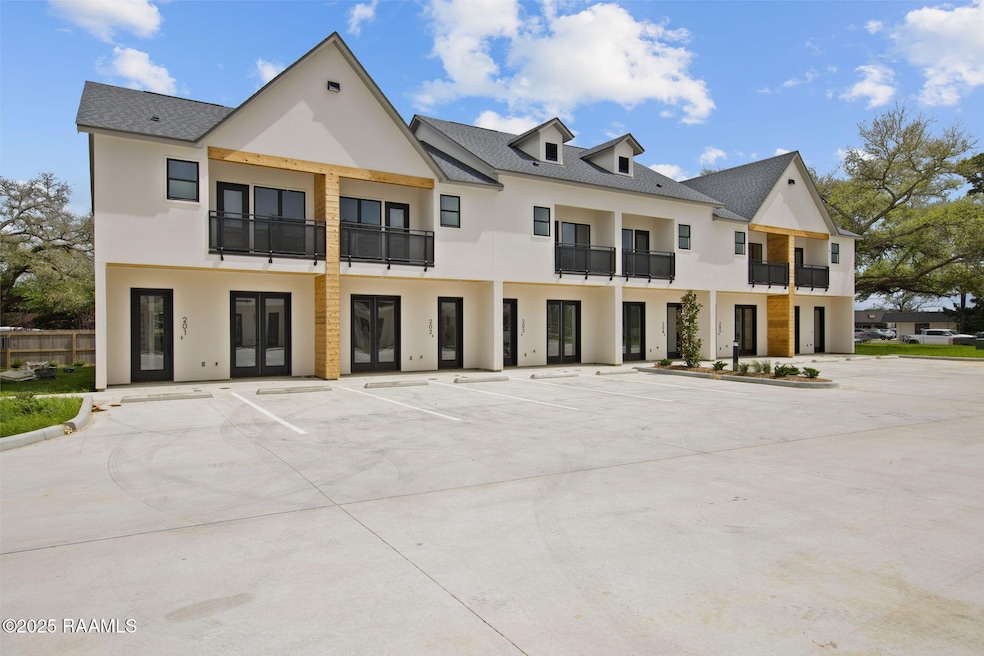 1510 Kaliste Saloom Rd unit 306, Lafayette, LA 70508 - photo 1