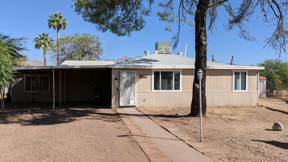 1043 E Simmons St, Tucson, AZ 85719 - photo 1