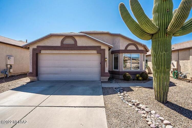0001 9116 E Sugar Sumac St 16