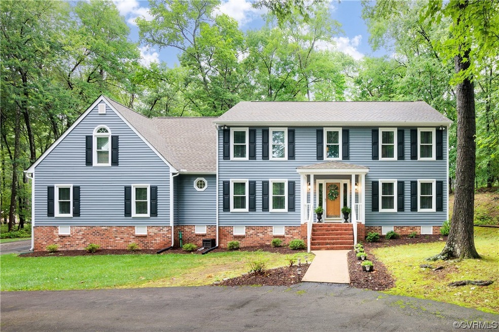 10810 Pegwell Dr, Midlothian, VA 23113 - photo 1