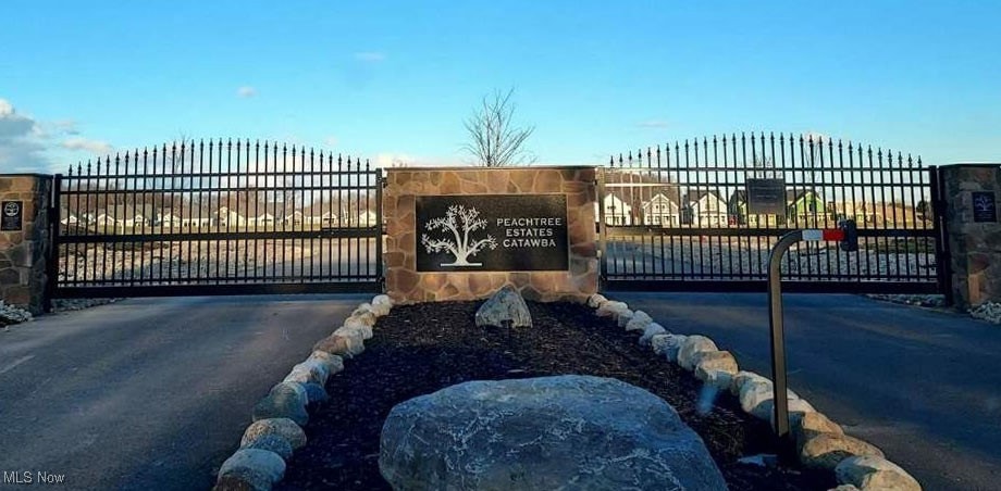 For Sale $449,999 • Co-Listing Agent