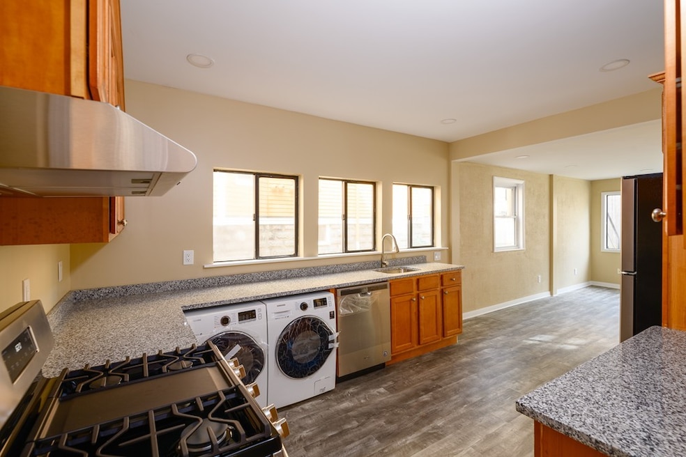 73 Bartlett St unit 2, Somerville, MA 02145 - photo 1