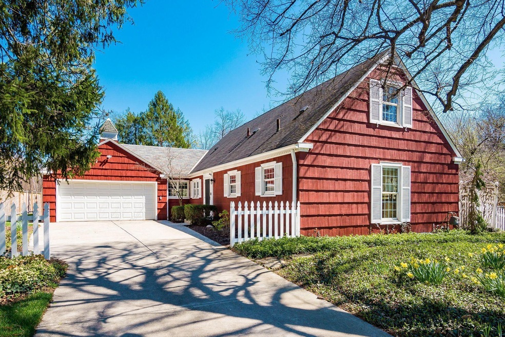 374 S Columbia Ave, Columbus, OH 43209 - photo 1