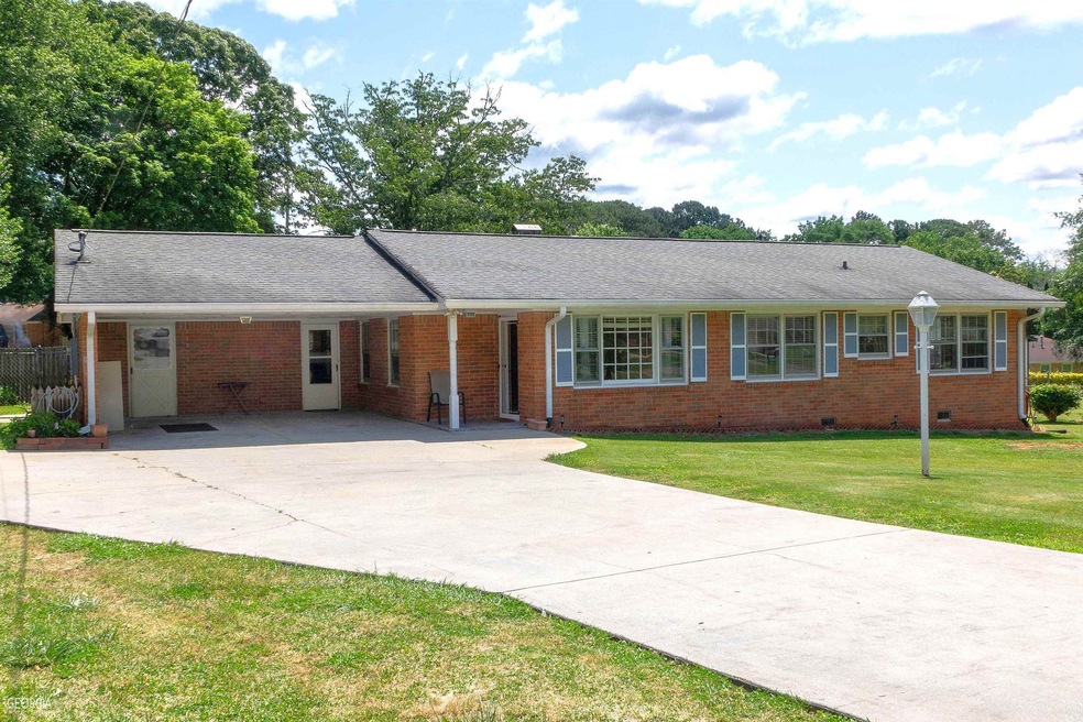 6476 Katie Ln, Morrow, GA 30260 - photo 1