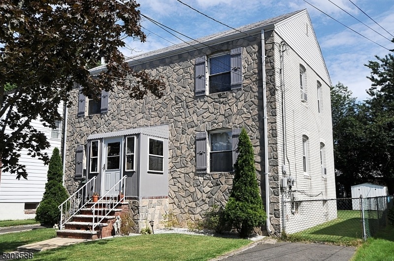 537 Rosewood Terrace, Linden, NJ 07036 - photo 1