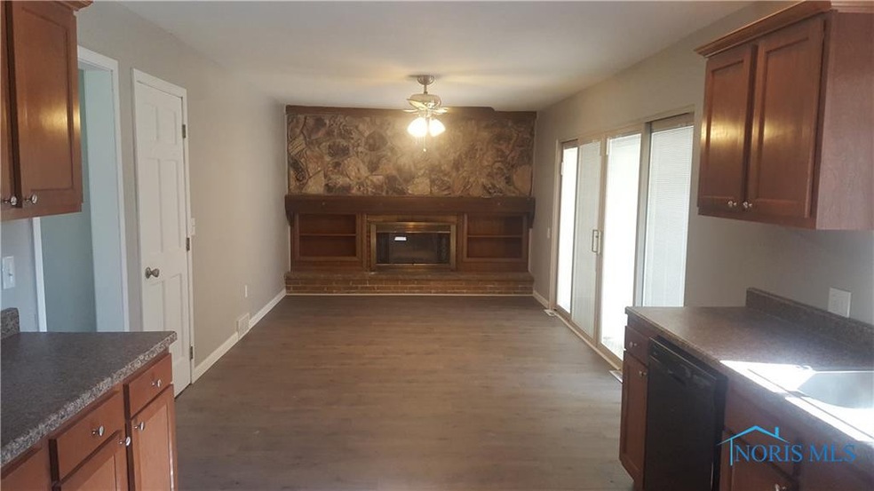 5520 W Rowland Rd, Toledo, OH 43613 - photo 1