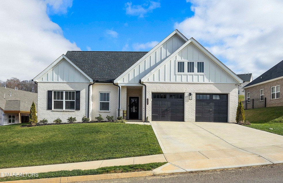 10963 Glory Maple Lane