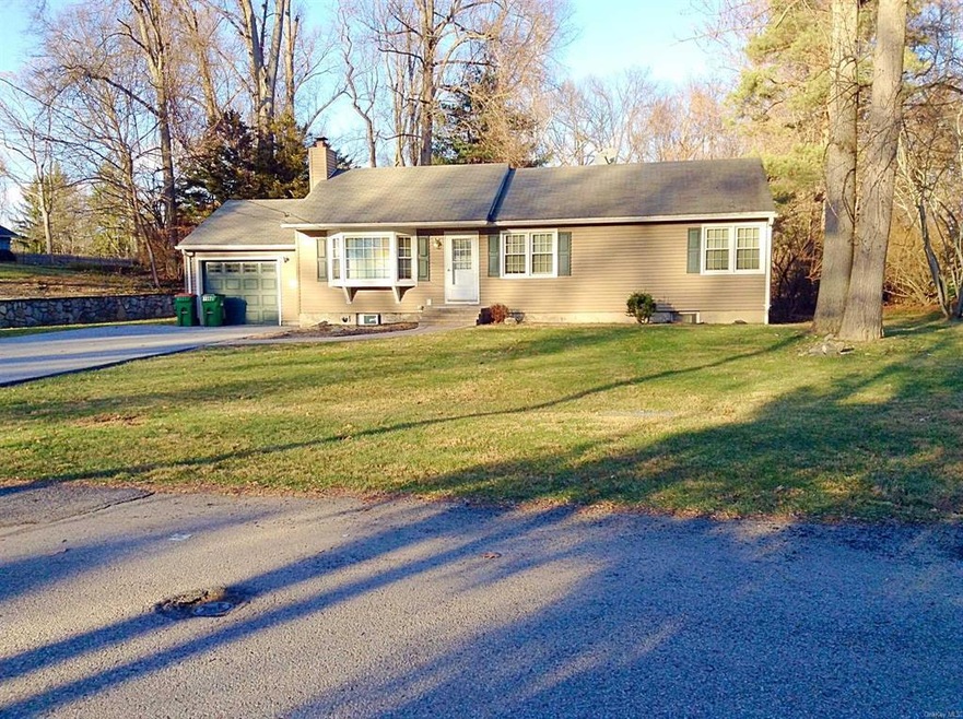 50 Colburn Dr unit 1, Poughkeepsie, NY 12603 - photo 1