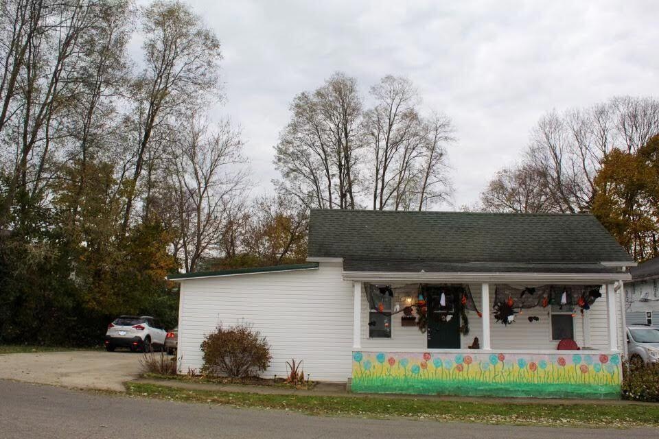 534 W 2nd St, Logan, OH 43138 - photo 1