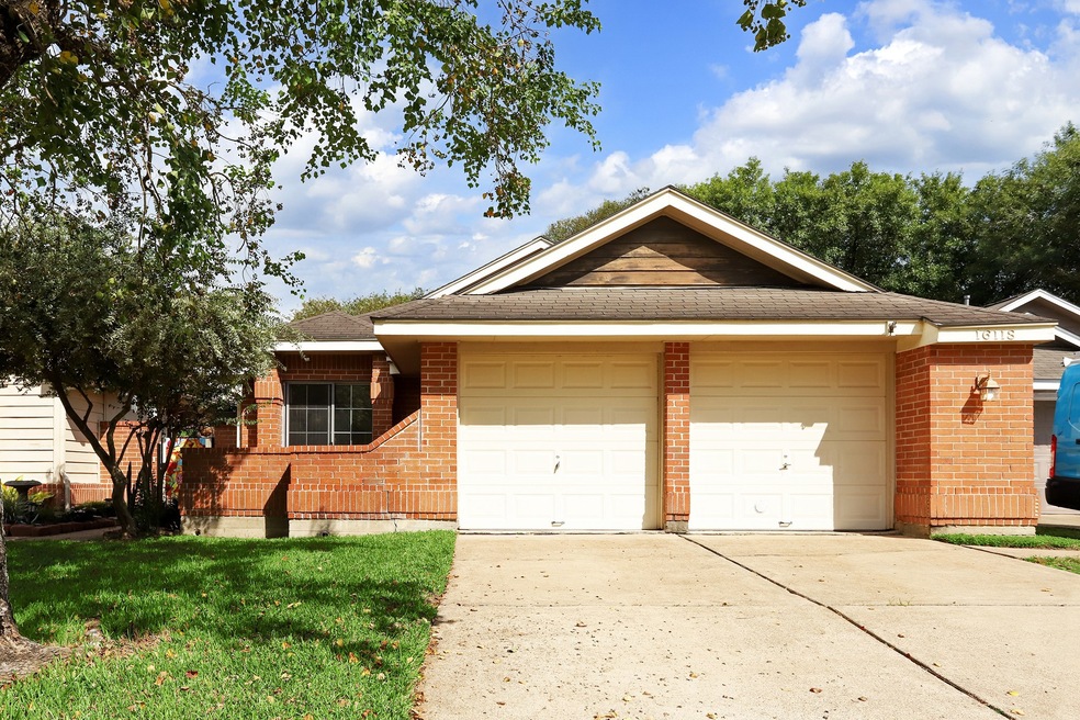 16118 Manor Point Dr, Houston, TX 77095 - photo 1