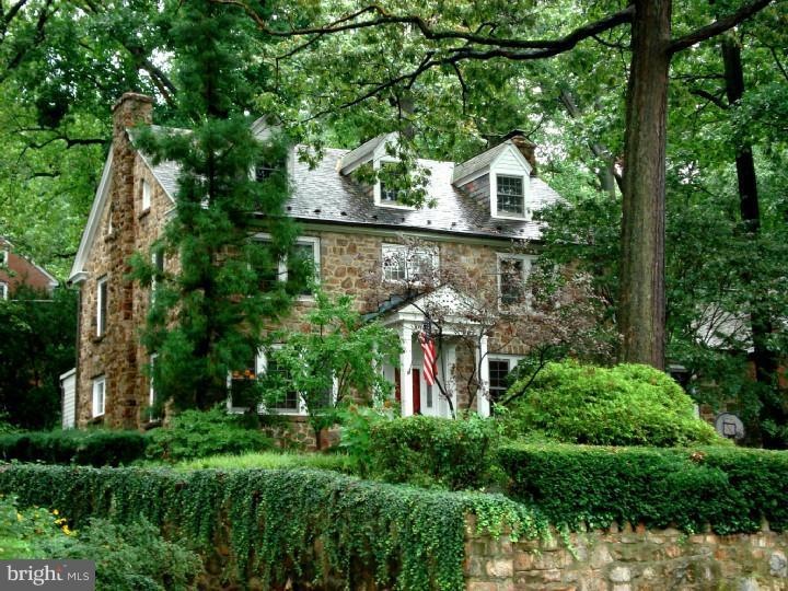 1607 Alsace Rd, Reading, PA 19604 - photo 1