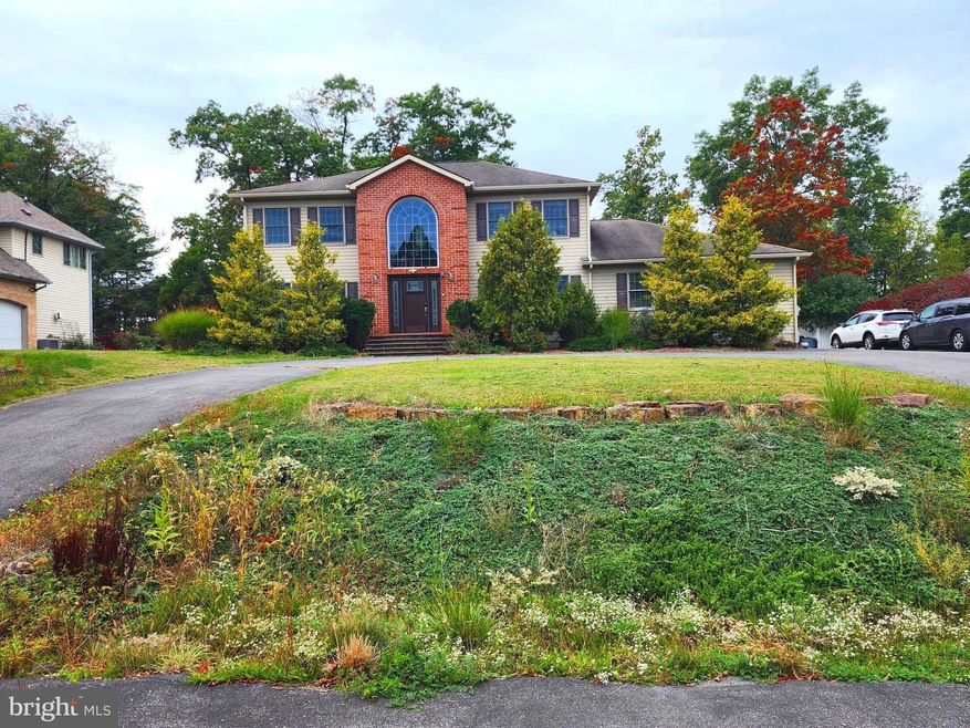 1037 Cherrywood Ave, Cumberland, MD 21502 - photo 1