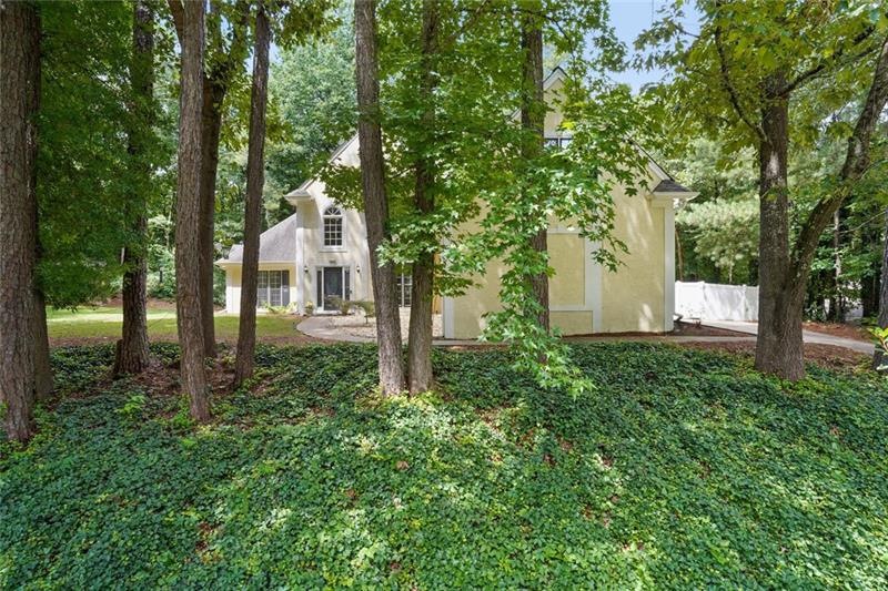 1215 Waterford Way, Roswell, GA 30075 - photo 1