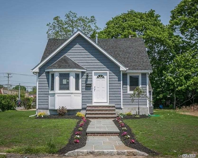 2 Beach Ave, Copiague, NY 11726 - photo 1