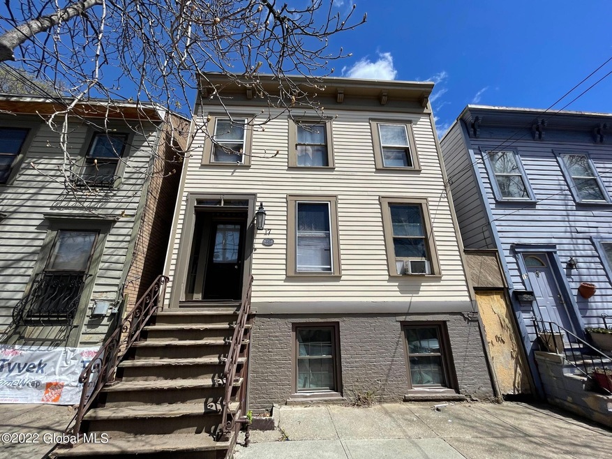 17 Bleecker Place, Albany, NY 12202 - photo 1