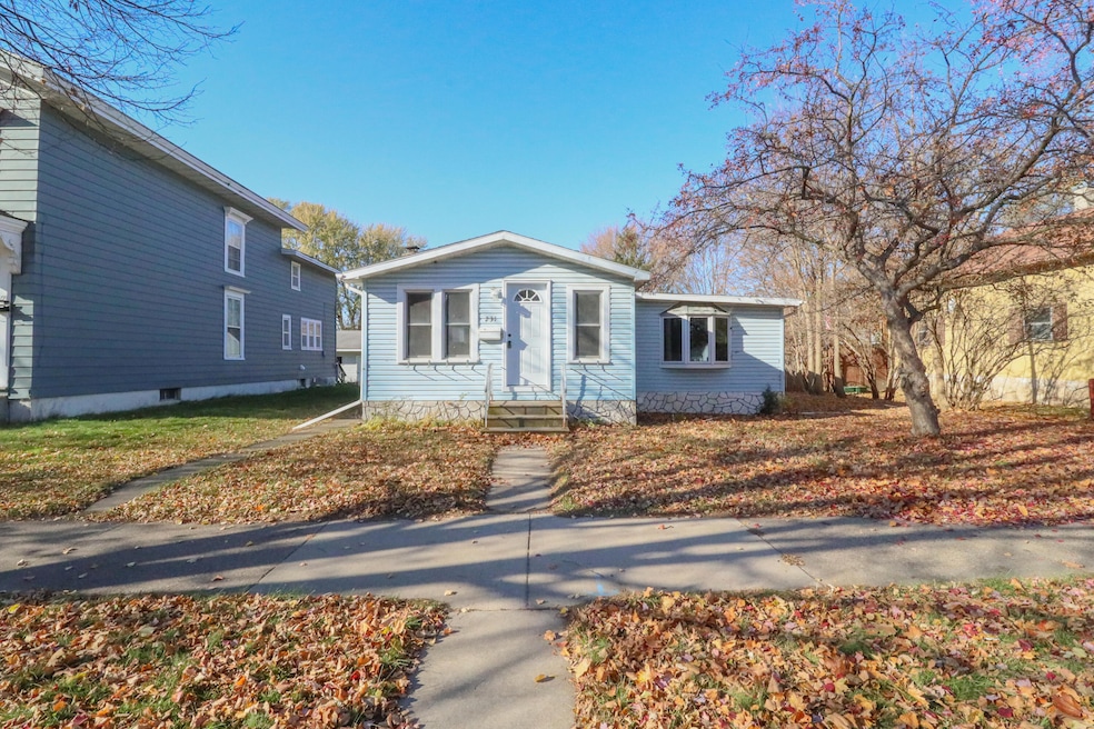 231 Avon St, La Crosse, WI 54603 - photo 1