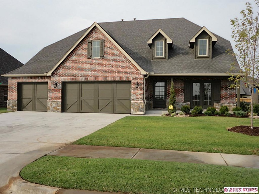 FABULOUS NEW 4bd, 4ba 3 CAR study and gameroom