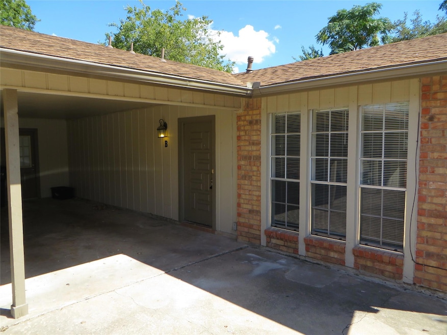 812 Ranch Rd unit B, Georgetown, TX 78628 - photo 1