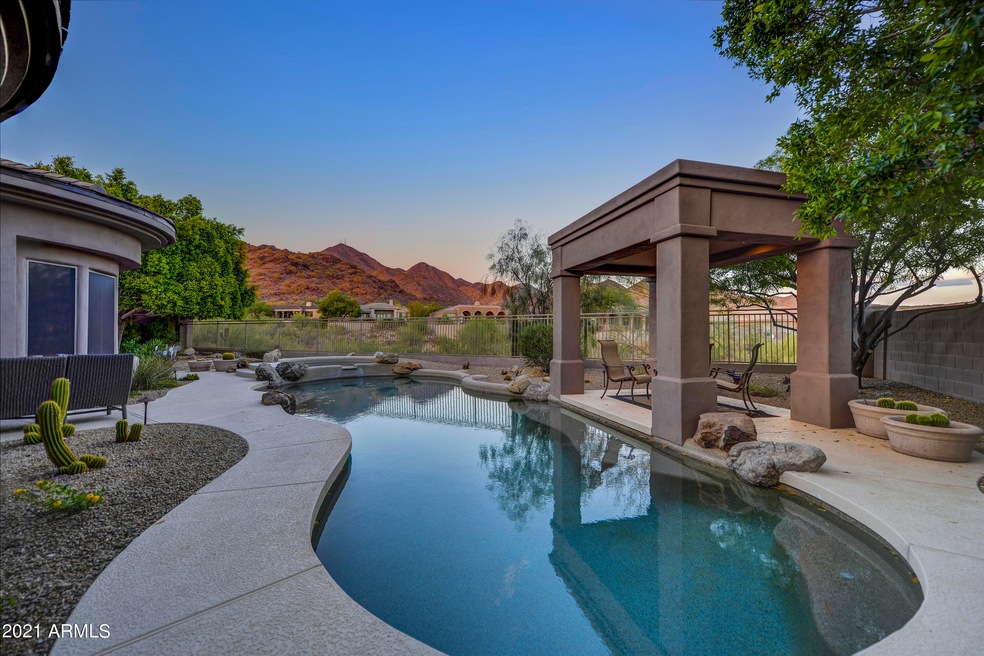 037_Pool View