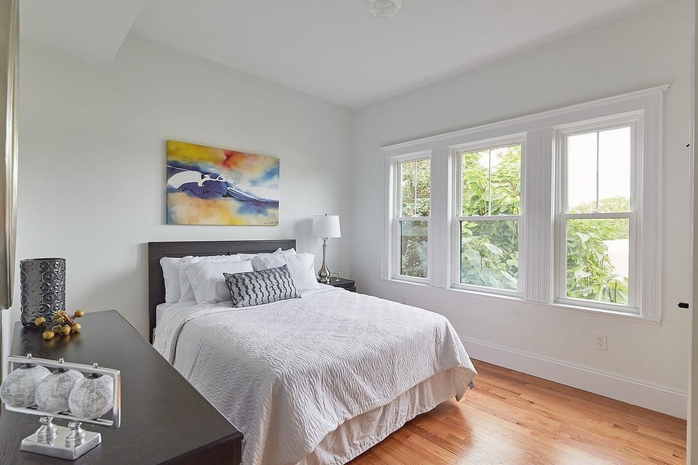 359 Clementine Park unit 5, Boston, MA 02124 - photo 1