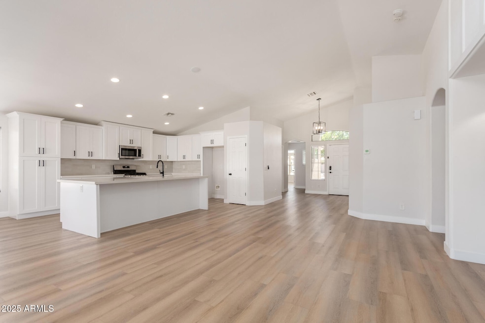 9950 E Kiowa Ave, Mesa, AZ 85209 - photo 1