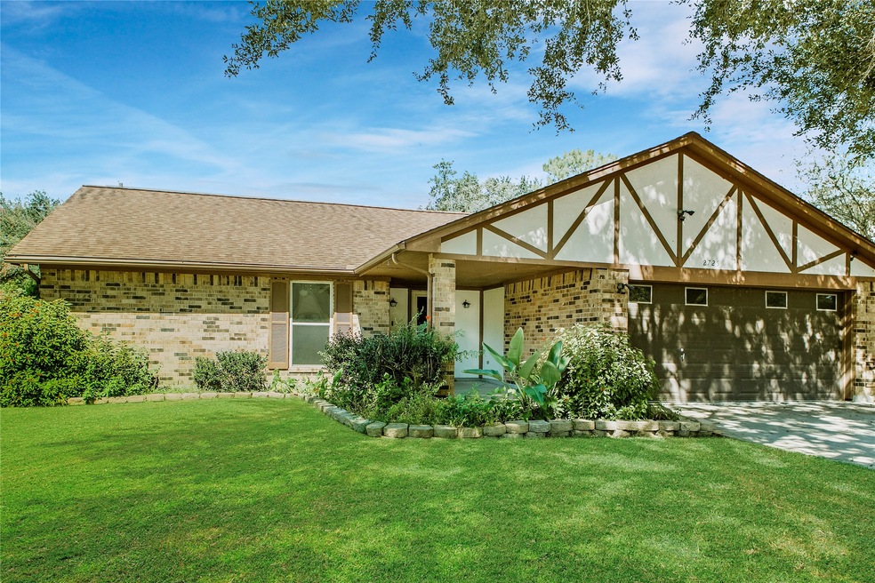 2725 La Mesa St, Bay City, TX 77414 - photo 1