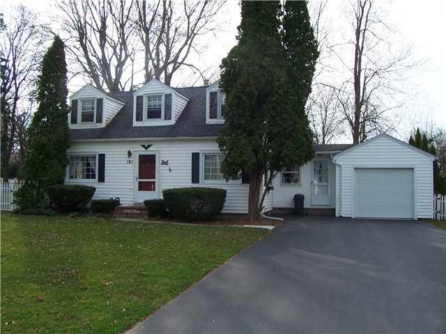 Exterior Front 3 Bdrm, 2 bath cape with 1 car atta