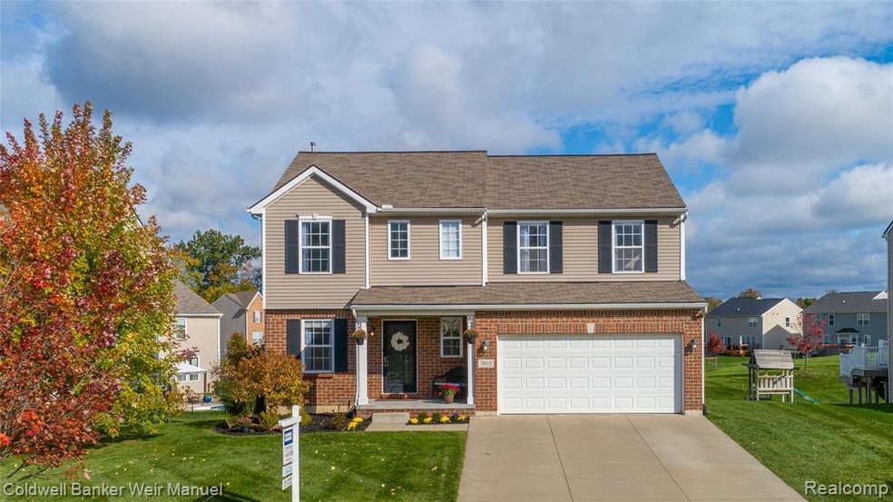 3813 Silver Charm Exterior.jpg