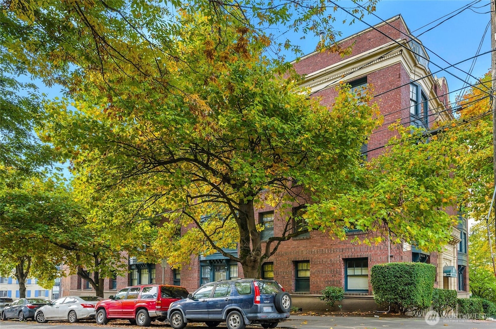 605 E Denny Way, Seattle, WA 98122 - photo 1