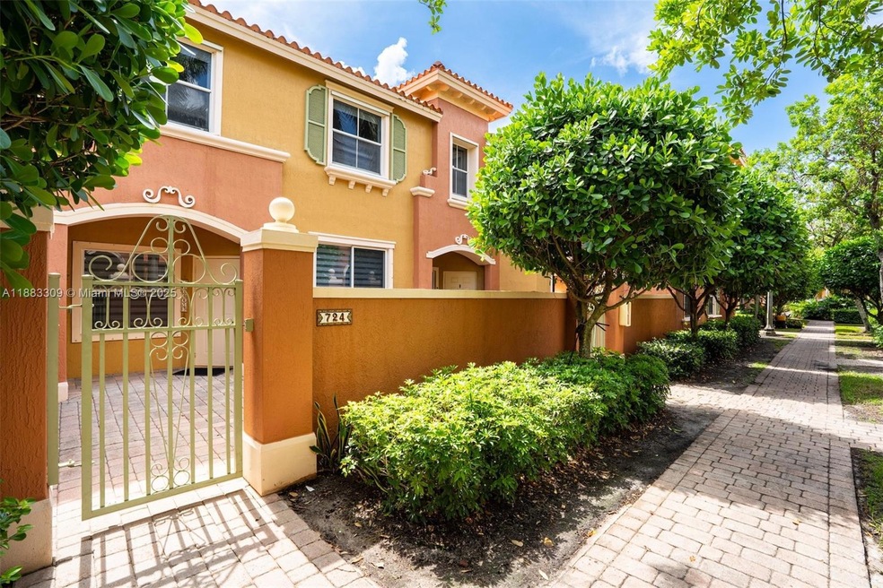 724 SW 106th Ave unit 2010, Pembroke Pines, FL 33025 - photo 1