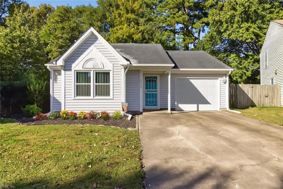 1316 Debbs Ln, Chesapeake, VA 23320 - photo 1