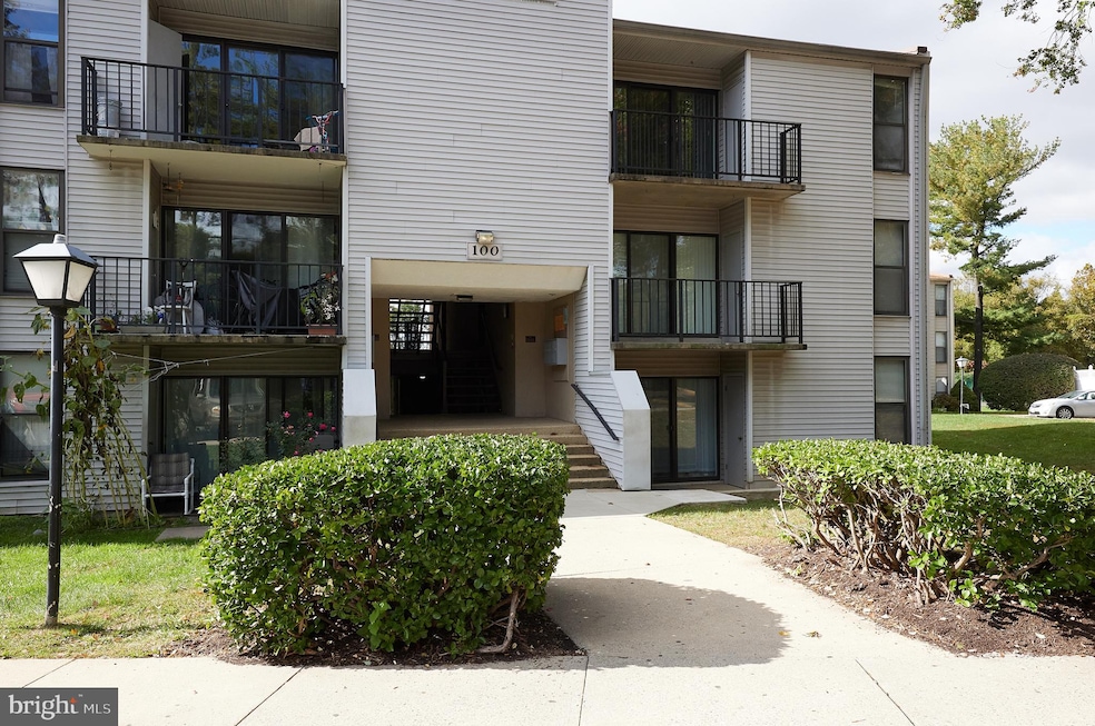 100 Duvall Ln, Gaithersburg, MD 20877 - photo 1