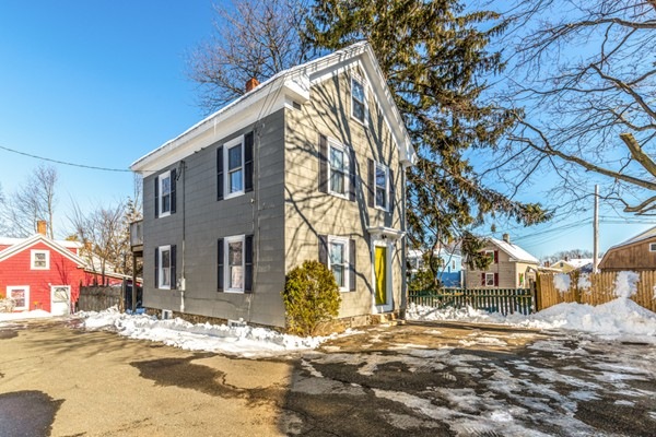 4 Horton Ct, Salem, MA 01970 - photo 1