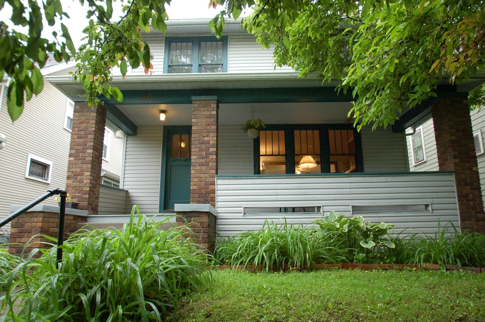 40 E Longview