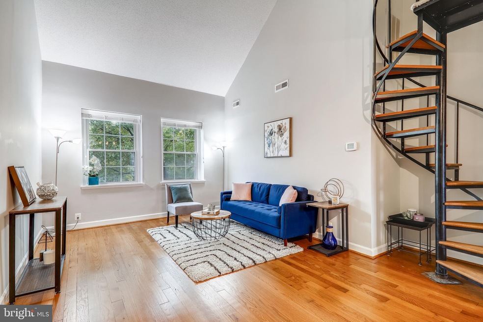 3046 S Abingdon St unit C1, Arlington, VA 22206 - photo 1