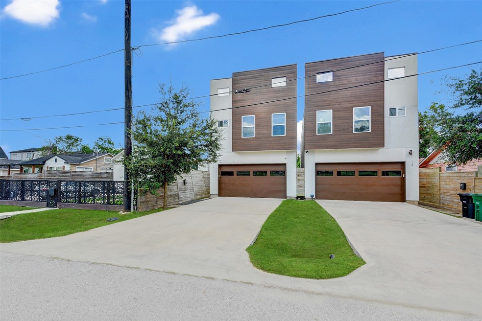 114 E 39th St unit E, Houston, TX 77018 - photo 1