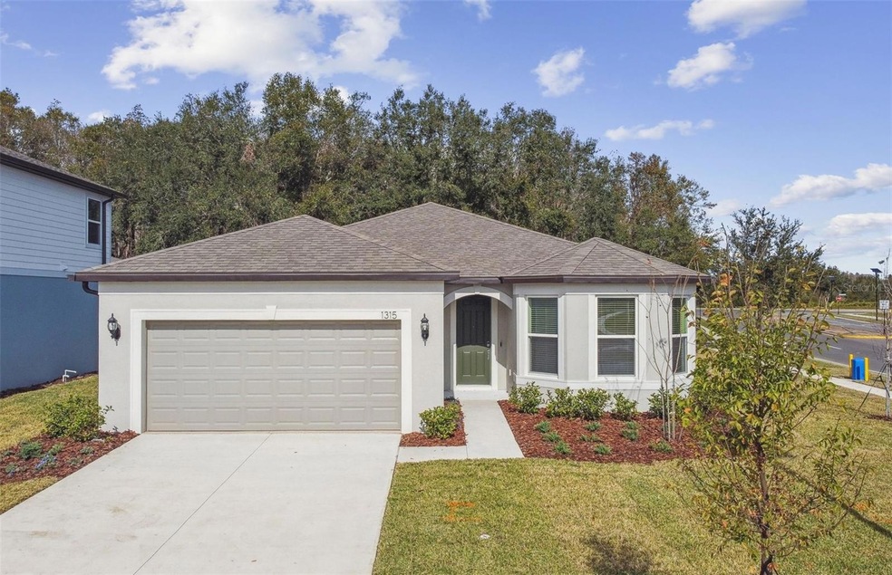 Medina Exterior on Corner Lot