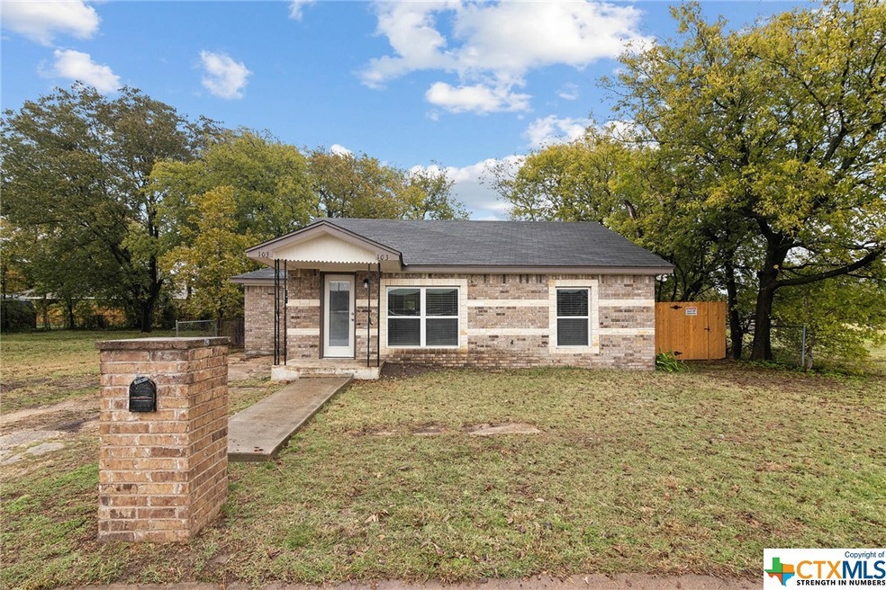 103 E Avenue C, Copperas Cove, TX 76522 - photo 1